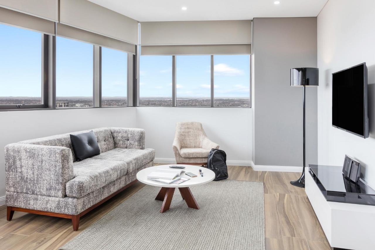 Meriton Suites Church Street, Parramatta Сидней Экстерьер фото Living room