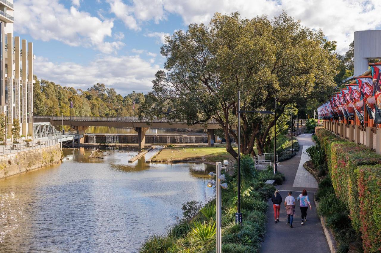 Meriton Suites Church Street, Parramatta Сидней Экстерьер фото The River Torrens, Adelaide