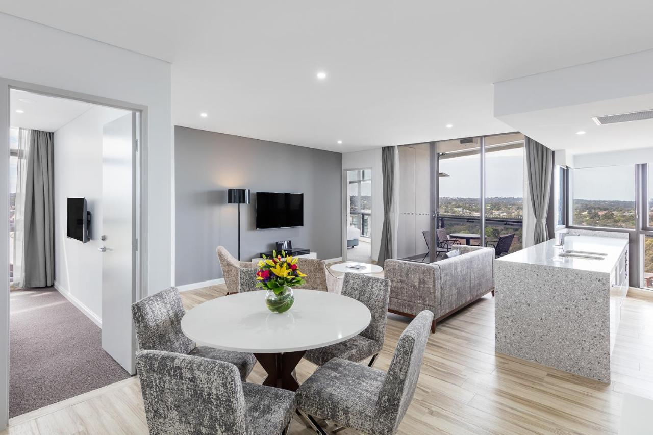 Meriton Suites Church Street, Parramatta Сидней Экстерьер фото The interior of a typical apartment